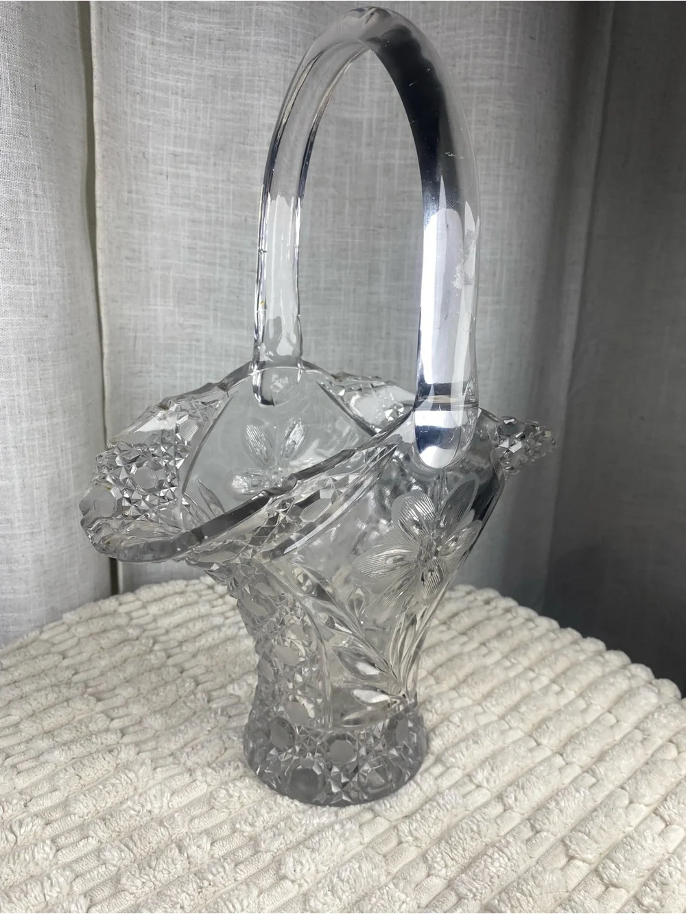 Vintage Crystal Glass Bride’s Basket Vase Flower Etched Starburst Base 11.5”